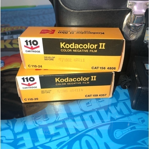 Vintage Kodak Tele Instamatic 608 camera 2 boxes of unopened film flash & case - Picture 3 of 11